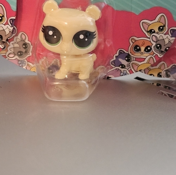 NIB Littlest Pet Shop bundle - Picture 4 of 4